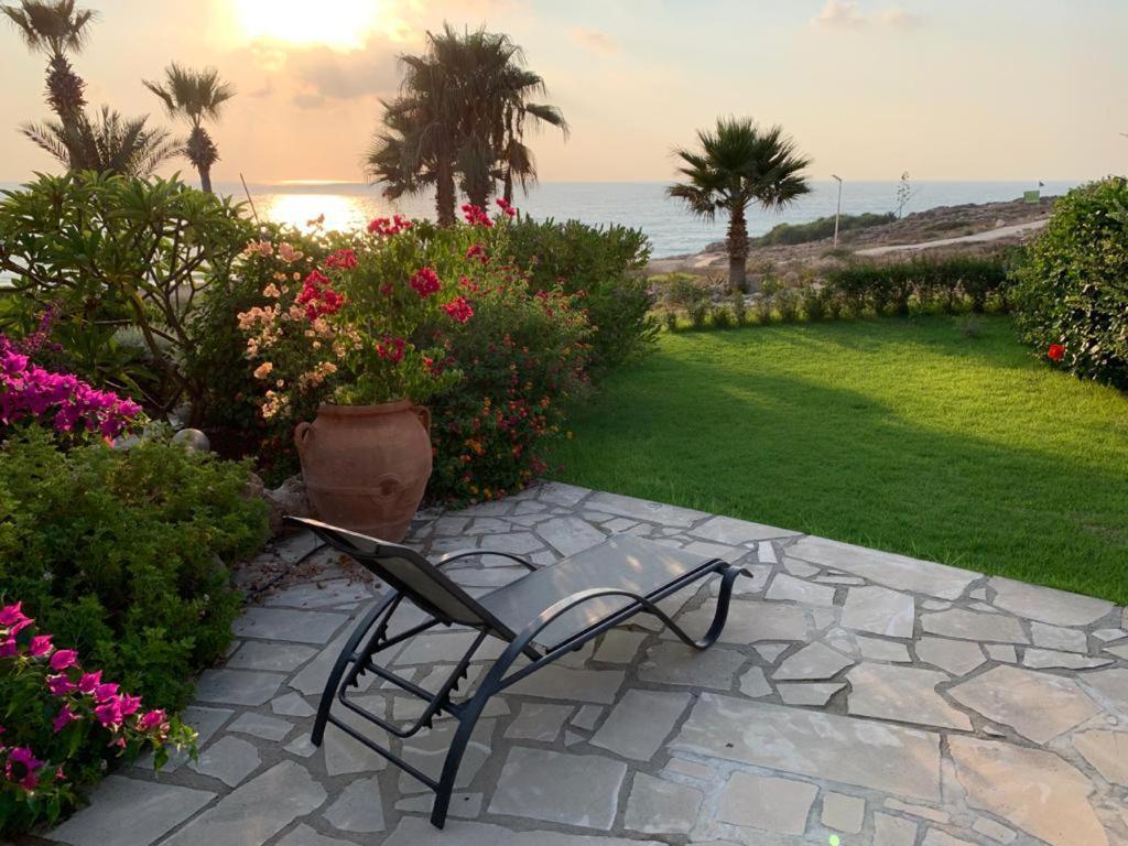 Sea Front Villa Kristina Klorakas ภายนอก รูปภาพ